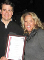 Debbie Scott presenting Nico van der Merwe with his SAIMC presenter’s certificate